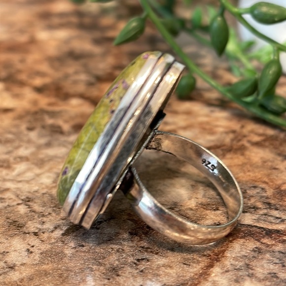 Green Serpentine stone ring